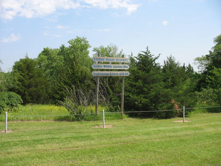 Lyons HS 02