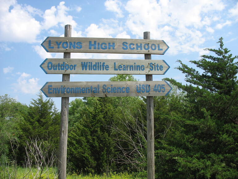 Lyons HS 03