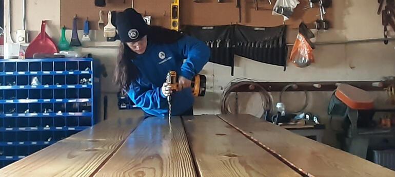 Liz Table
