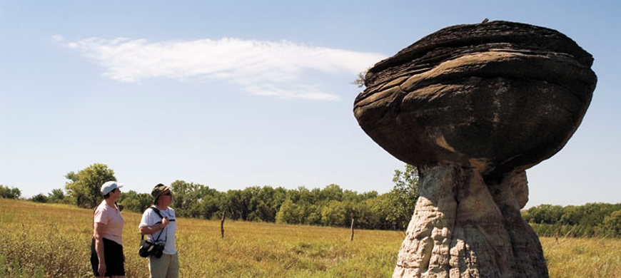 Mushroom-Rock-State-Park-Visitors