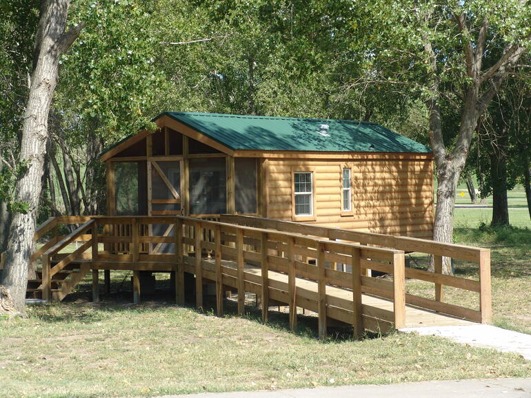 El Dorado State Park Deluxe ADA Cabin 10