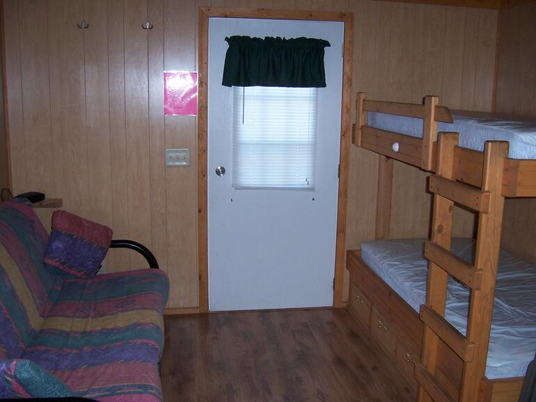 Honey Locust Lodge